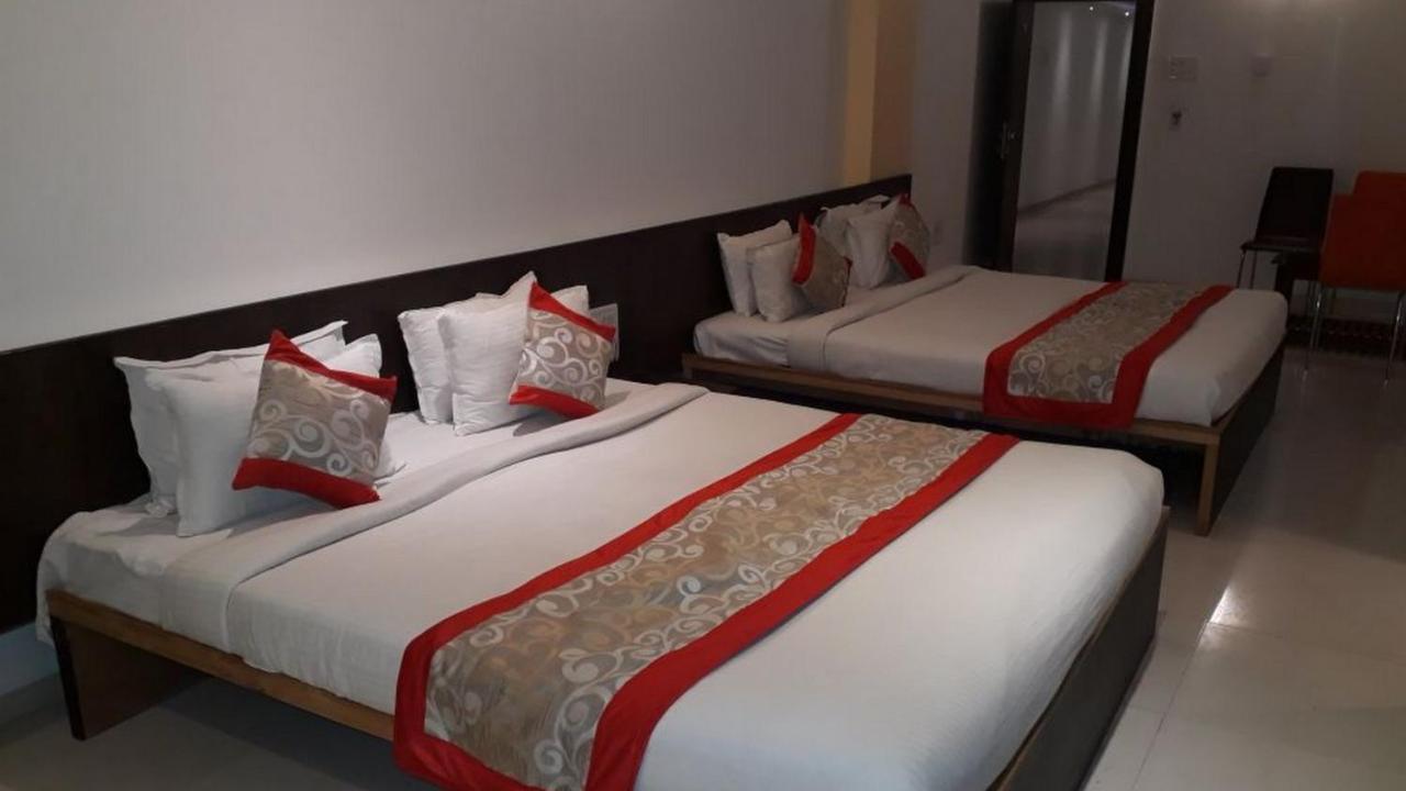 Hotel Golden View Shirdi Eksteriør billede