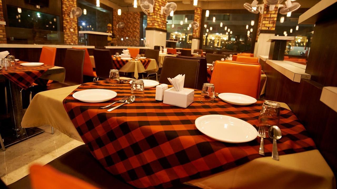 Hotel Golden View Shirdi Eksteriør billede
