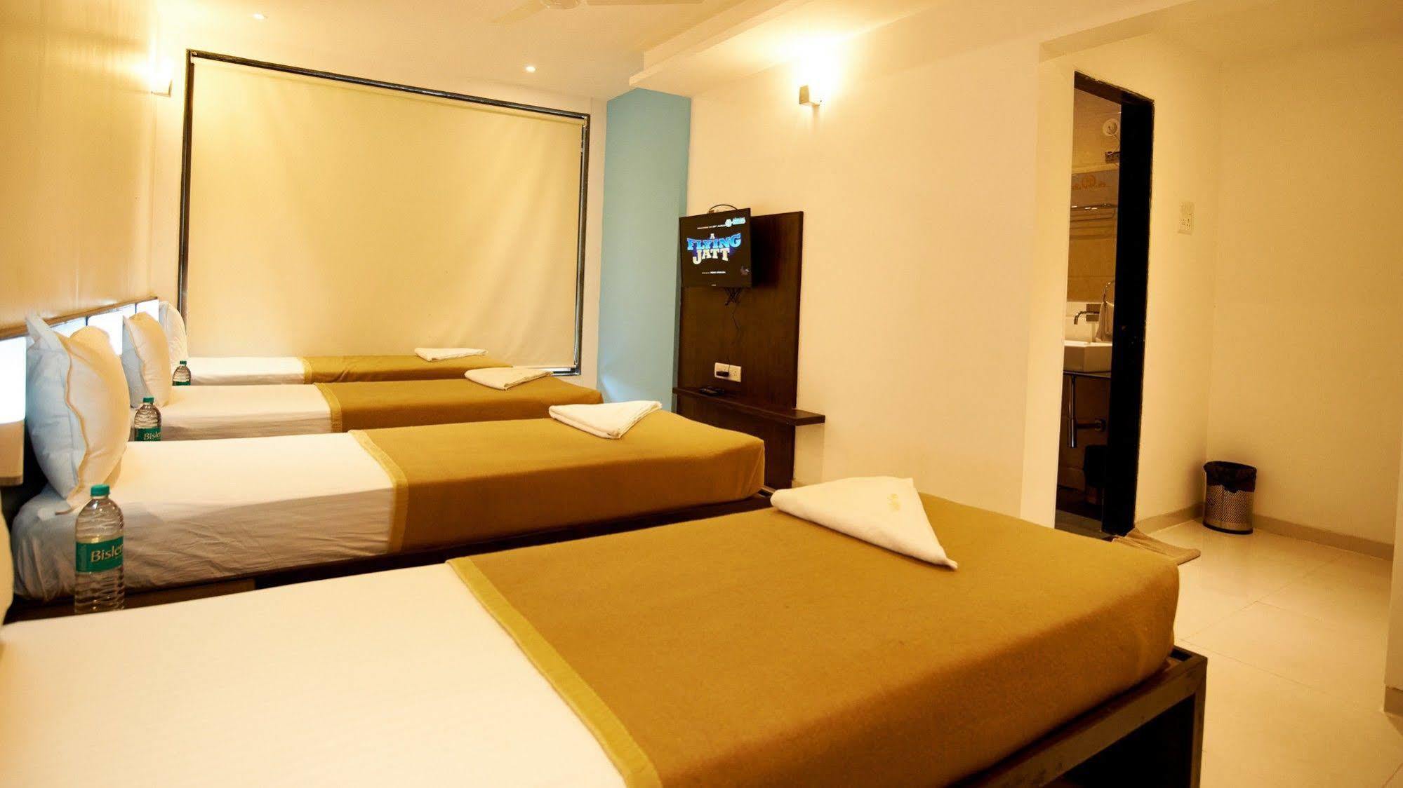 Hotel Golden View Shirdi Eksteriør billede